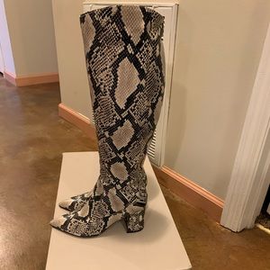Knee high Marc Fisher Snake skin boot!